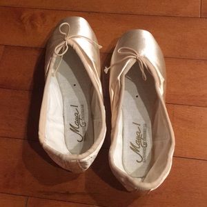 NWT grishko maya pointe shoes
